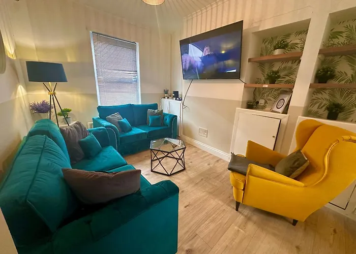 2Br City Side House